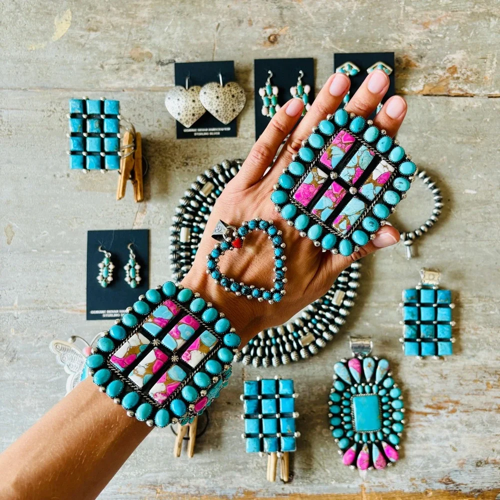 ♥️ Navajo ♥️ Lorenzo & Jerilyn Chee Sterling Silver - Kingman Turquoise Pendant - Picture 8 of 9
